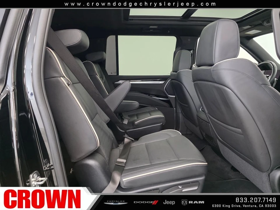2025 Cadillac Escalade 5th Gen - Image 11 of 21