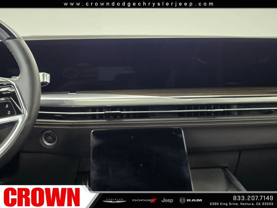 2025 Cadillac Escalade 5th Gen - Image 20 of 21