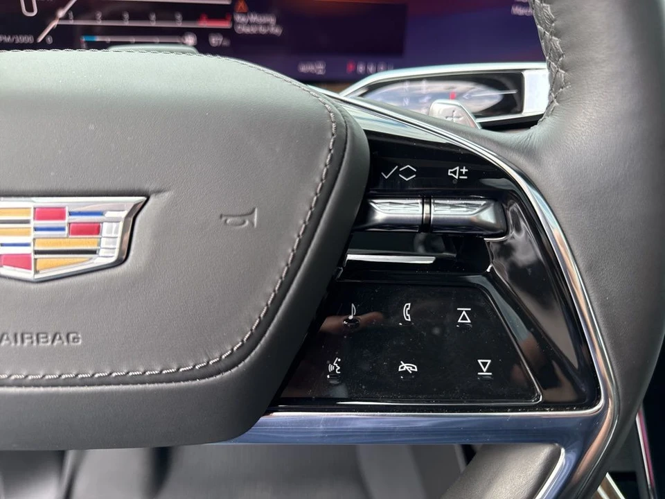 2025 Cadillac Escalade 5th Gen - Image 20 of 21