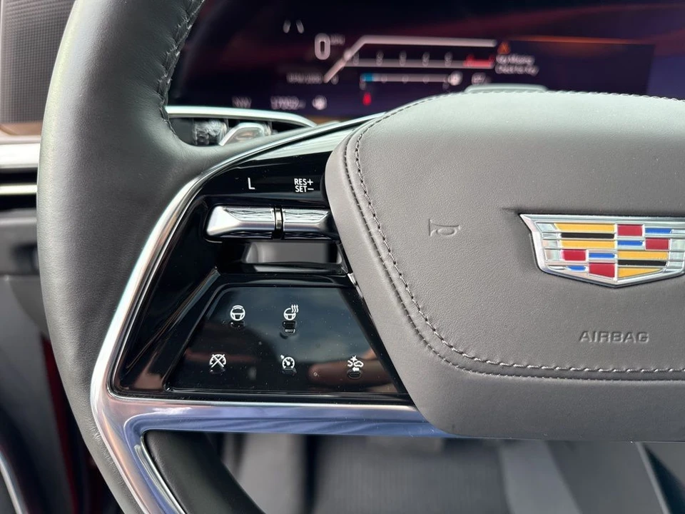 2025 Cadillac Escalade 5th Gen - Image 19 of 21