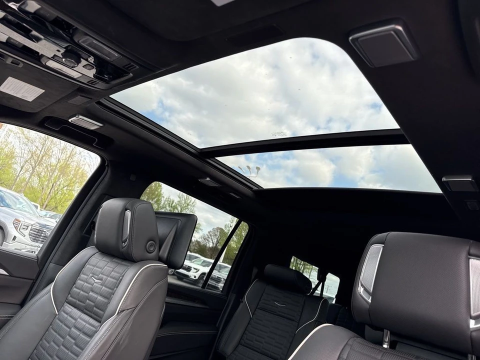 2025 Cadillac Escalade 5th Gen - Image 11 of 21