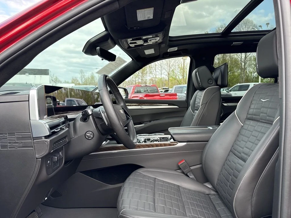 2025 Cadillac Escalade 5th Gen - Image 9 of 21