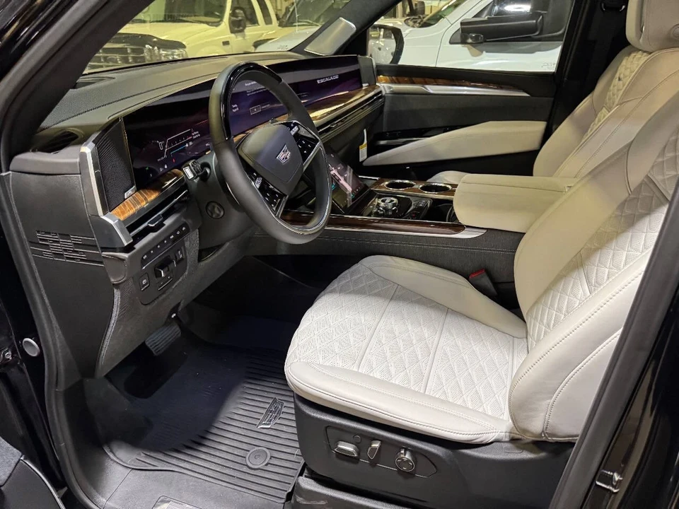 2025 Cadillac Escalade 5th Gen - Image 2 of 12