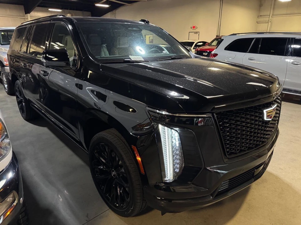 2025 Cadillac Escalade 5th Gen - Image 7 of 12