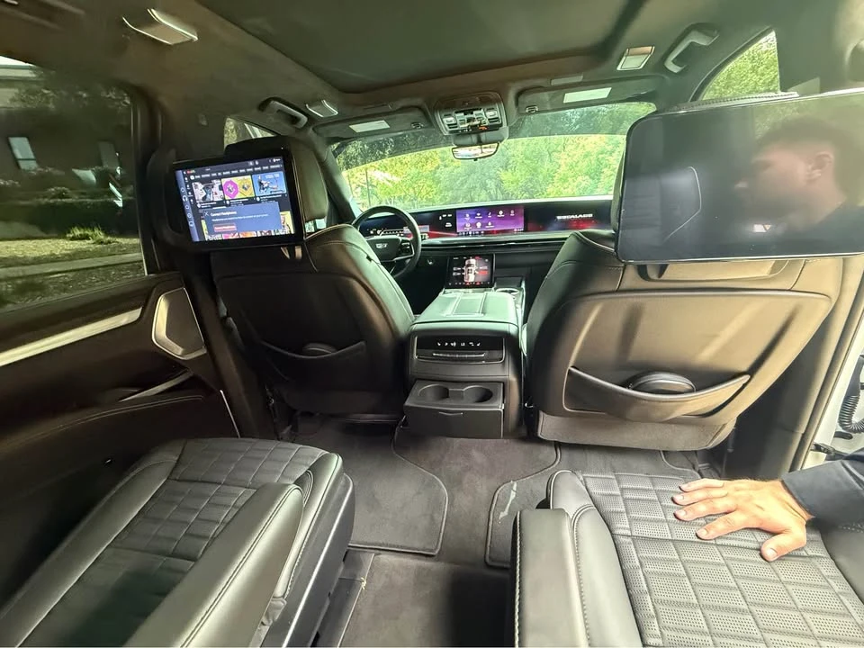 2025 Cadillac Escalade-V 5th Gen - Image 10 of 13