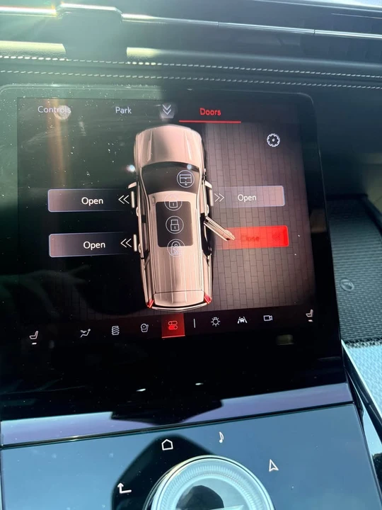 2025 Cadillac Escalade-V 5th Gen - Image 4 of 10