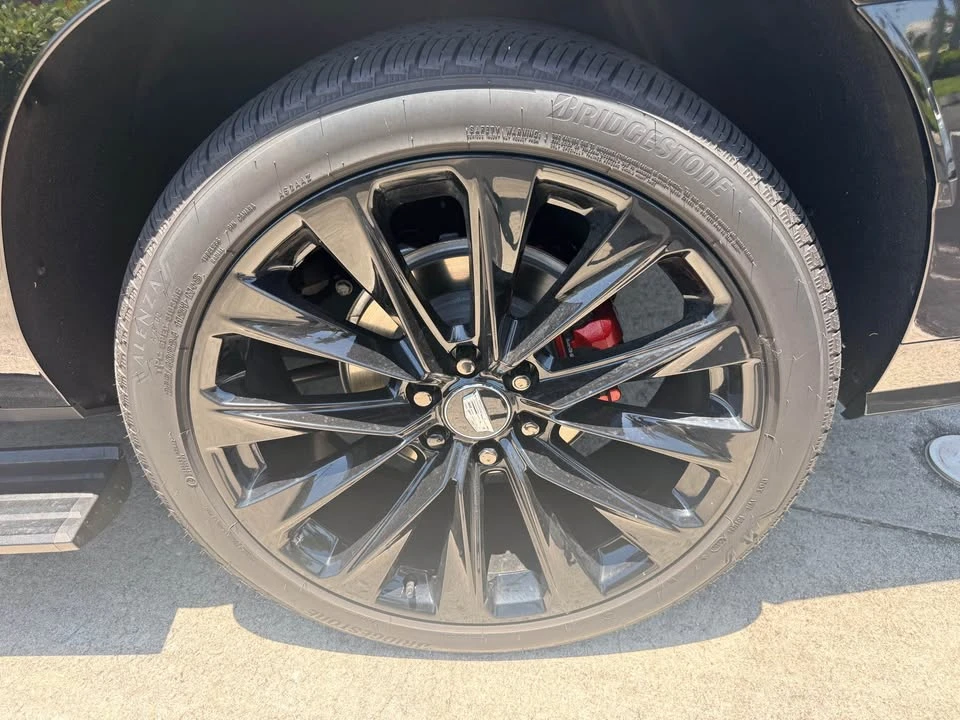 2025 Cadillac Escalade-V 5th Gen - Image 7 of 10