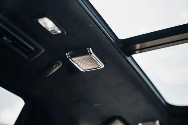 2025 Cadillac Escalade-V 5th Gen - Image 18 of 21