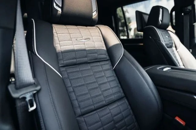 2025 Cadillac Escalade-V 5th Gen - Image 17 of 21