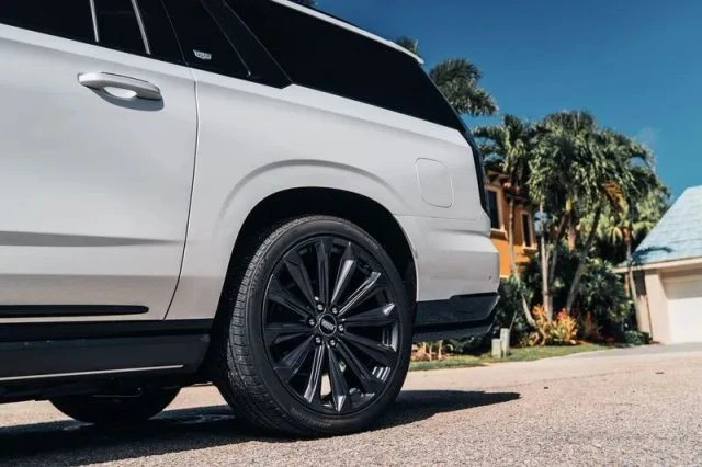 2025 Cadillac Escalade-V 5th Gen - Image 6 of 21