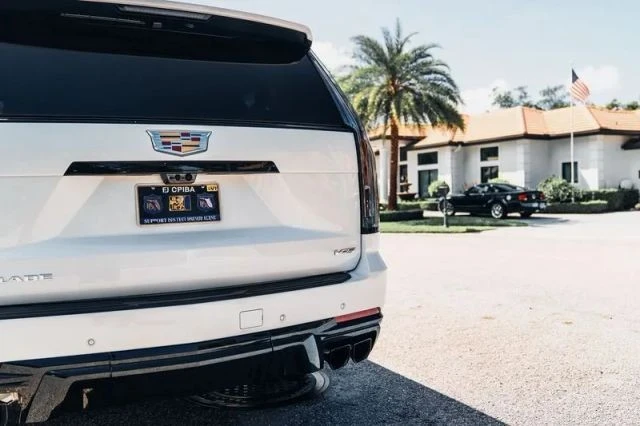 2025 Cadillac Escalade-V 5th Gen - Image 8 of 21