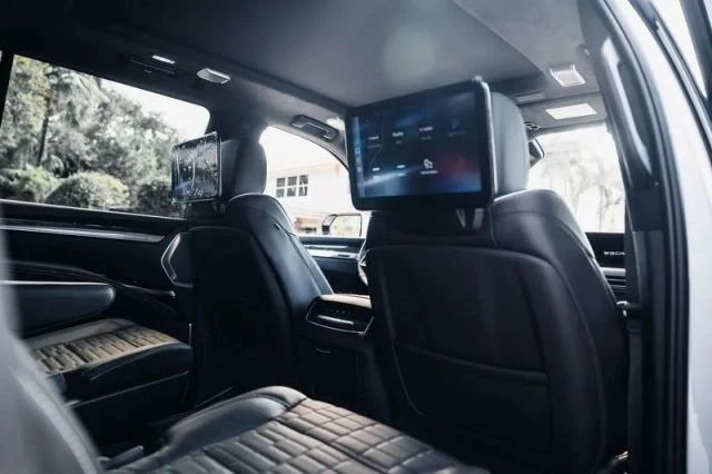 2025 Cadillac Escalade-V 5th Gen - Image 12 of 21