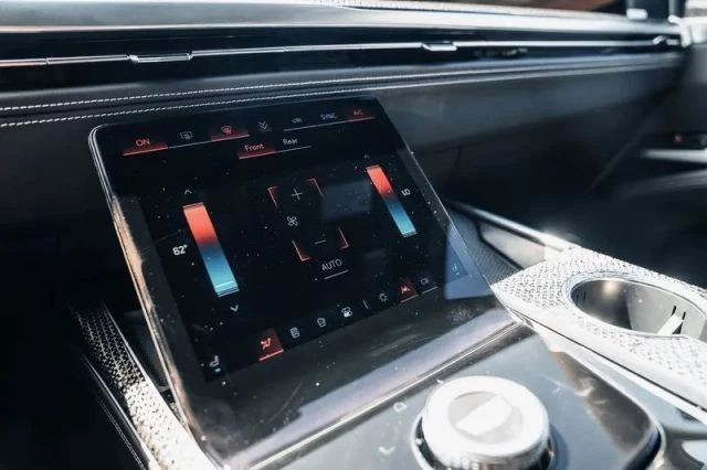 2025 Cadillac Escalade-V 5th Gen - Image 13 of 21