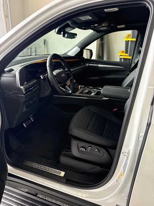 2025 Cadillac Escalade-V 5th Gen - Image 6 of 14