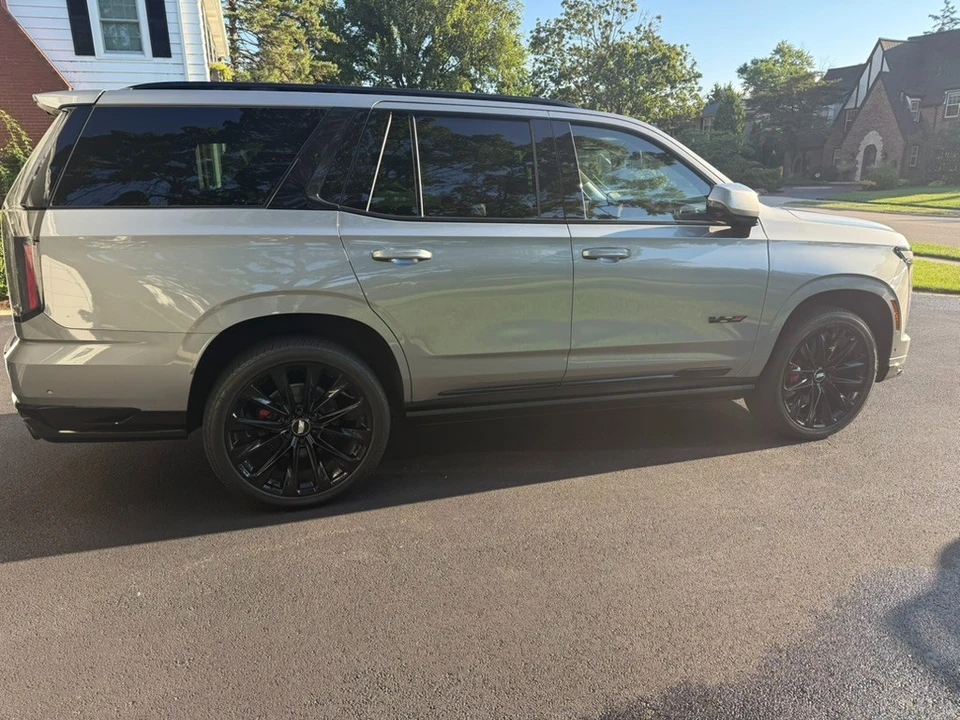 2025 Cadillac Escalade-V 5th Gen - Image 5 of 8