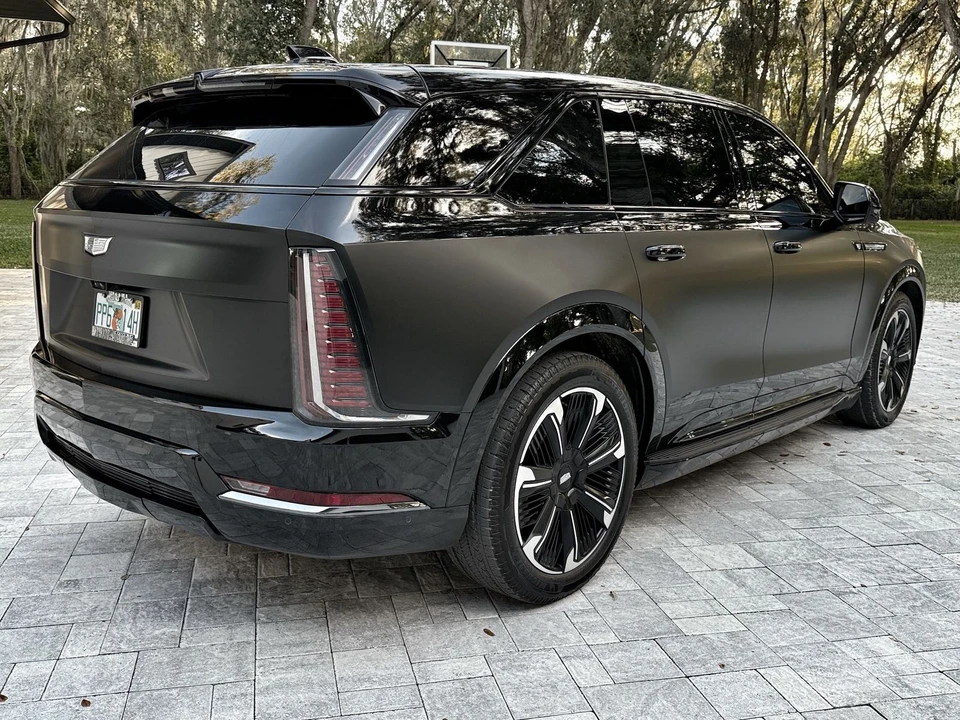 2025 Cadillac Escalade IQ - Image 8 of 12