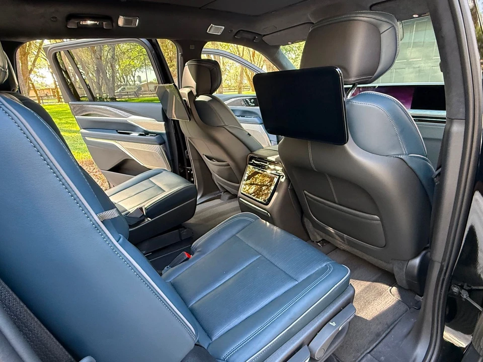 2025 Cadillac Escalade IQ - Image 7 of 12