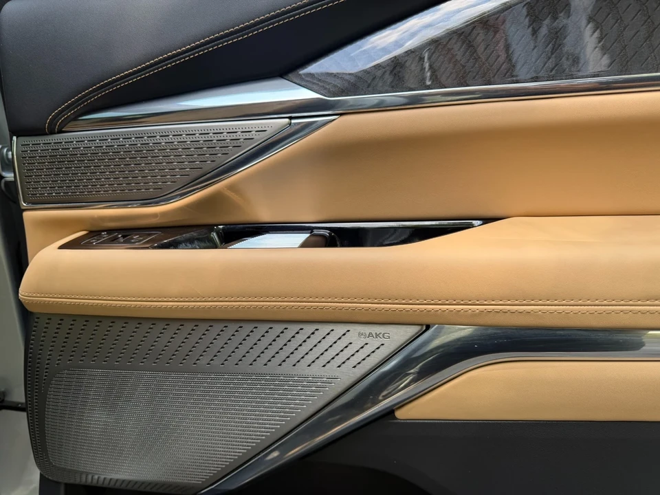 2025 Cadillac Escalade IQ - Image 21 of 21
