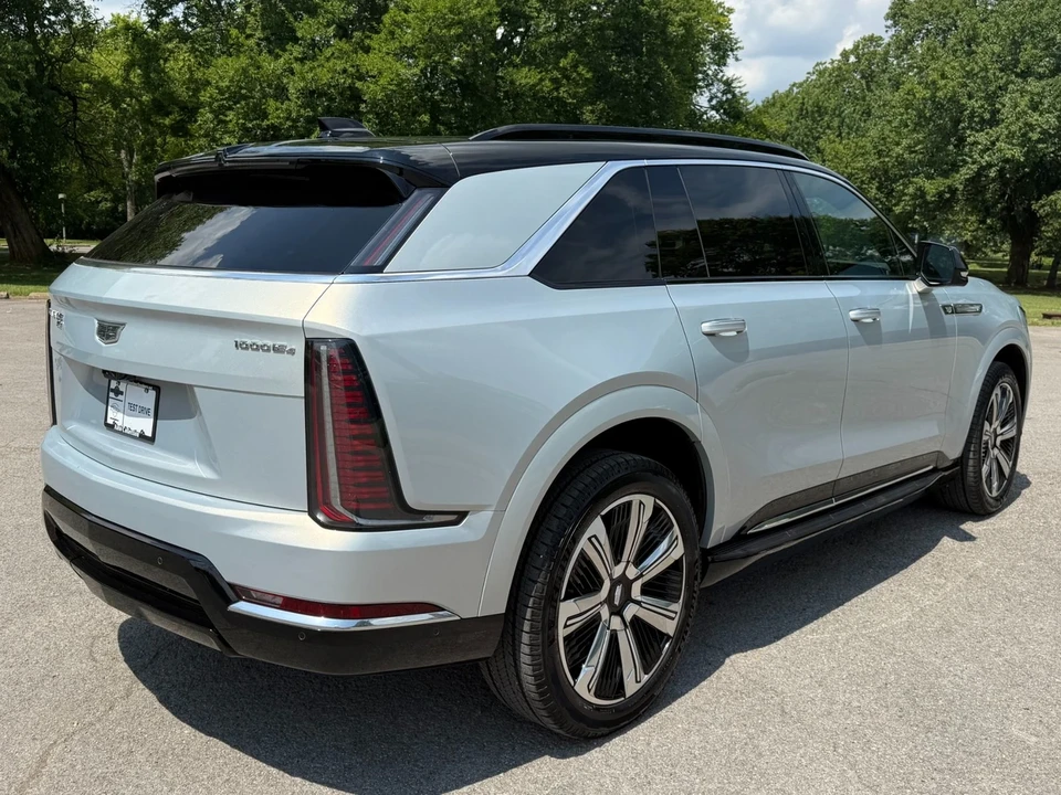 2025 Cadillac Escalade IQ - Image 3 of 12