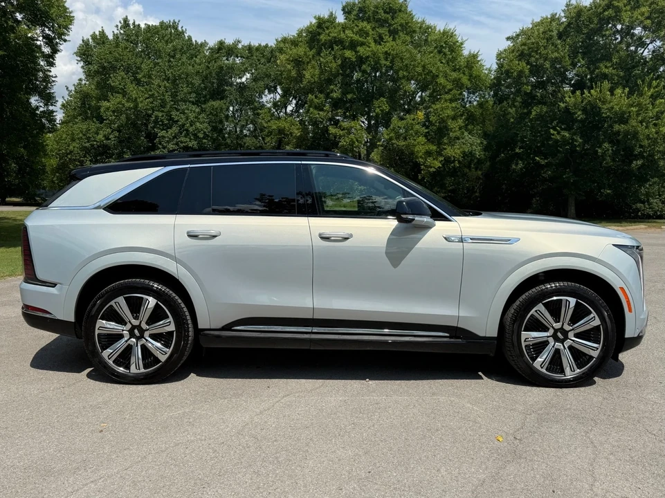 2025 Cadillac Escalade IQ - Image 7 of 12