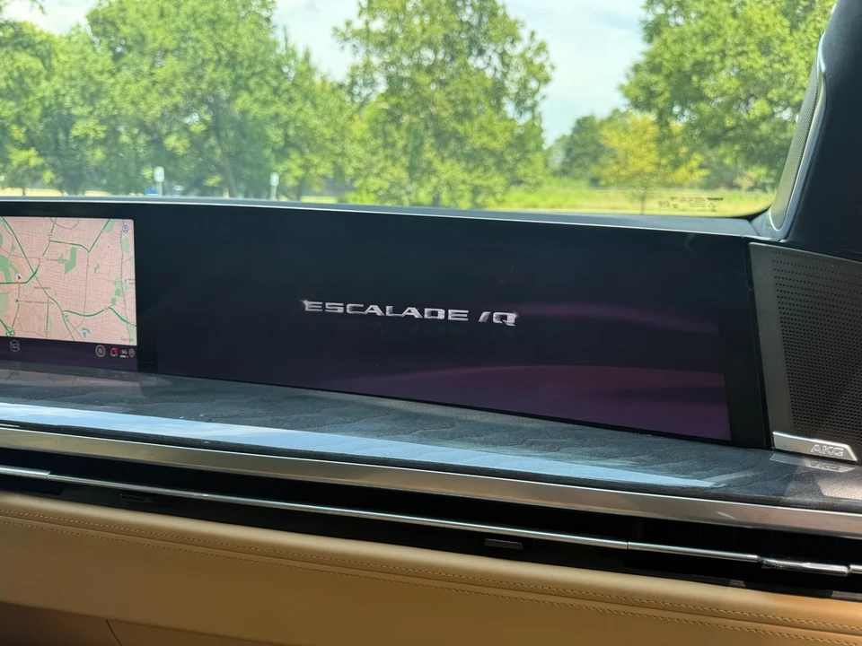 2025 Cadillac Escalade IQ - Image 16 of 21