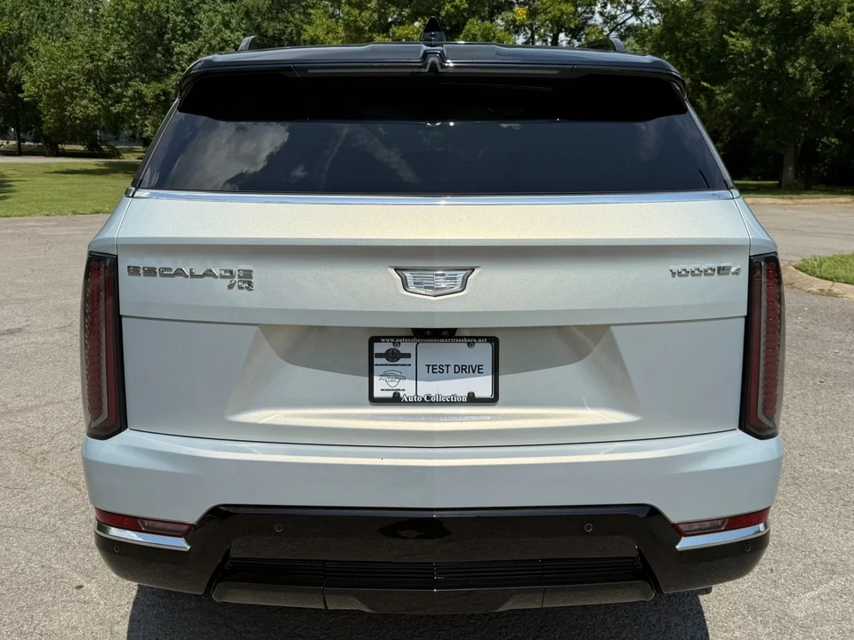 2025 Cadillac Escalade IQ - Image 6 of 12