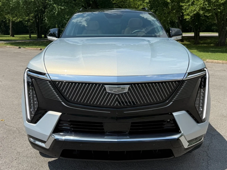 2025 Cadillac Escalade IQ - Image 5 of 12