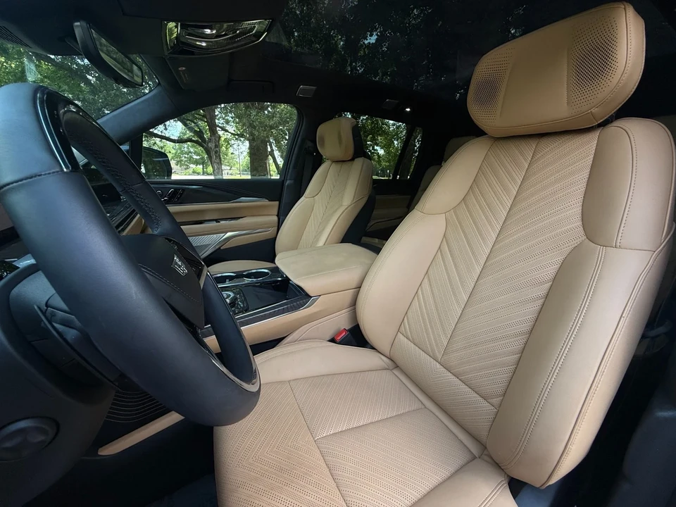 2025 Cadillac Escalade IQ - Image 12 of 12