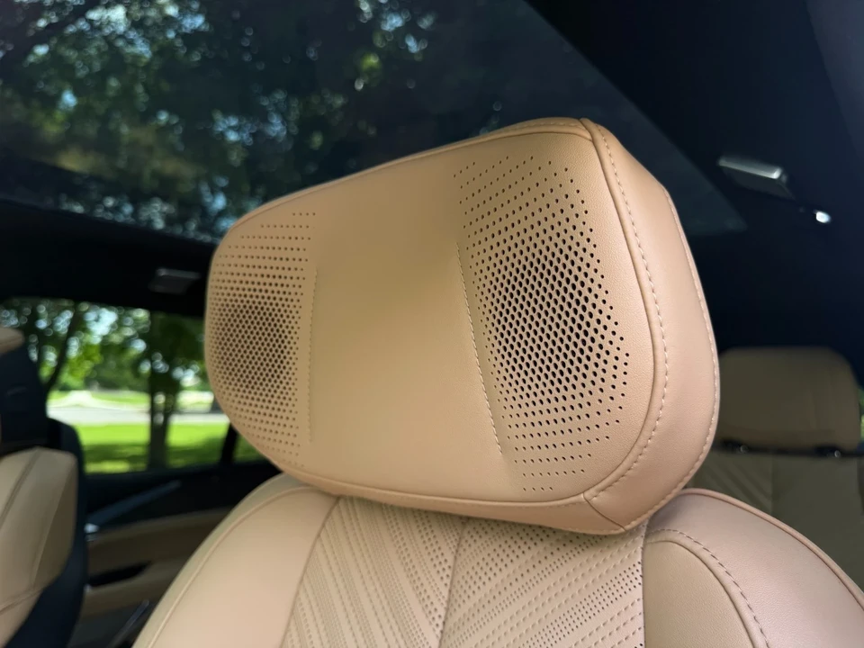 2025 Cadillac Escalade IQ - Image 9 of 12