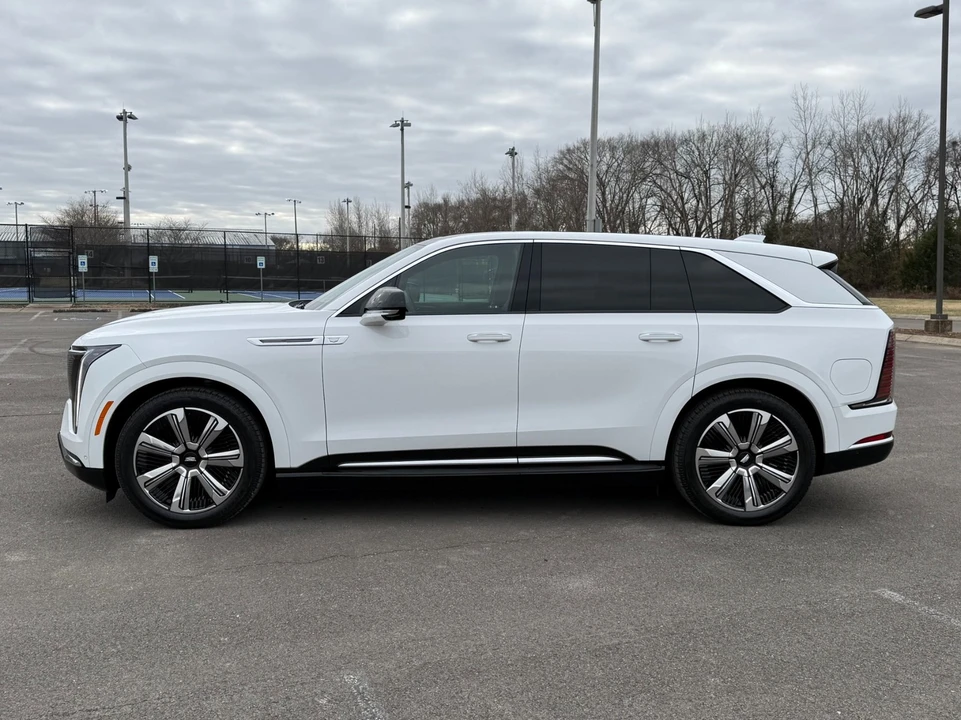 2025 Cadillac Escalade IQ - Image 8 of 12