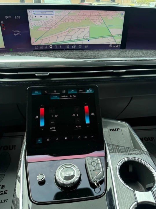 2025 Cadillac Escalade IQ - Image 21 of 31