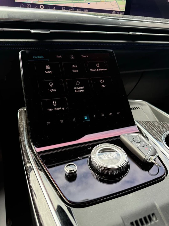 2025 Cadillac Escalade IQ - Image 31 of 31