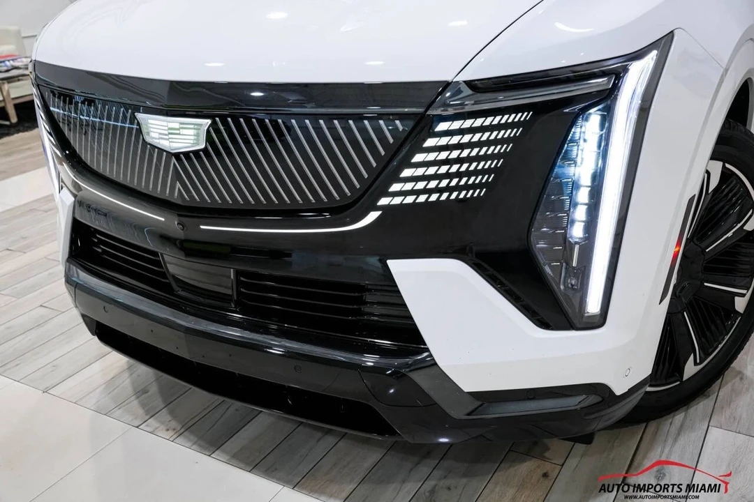 2025 Cadillac Escalade IQ - Image 7 of 12