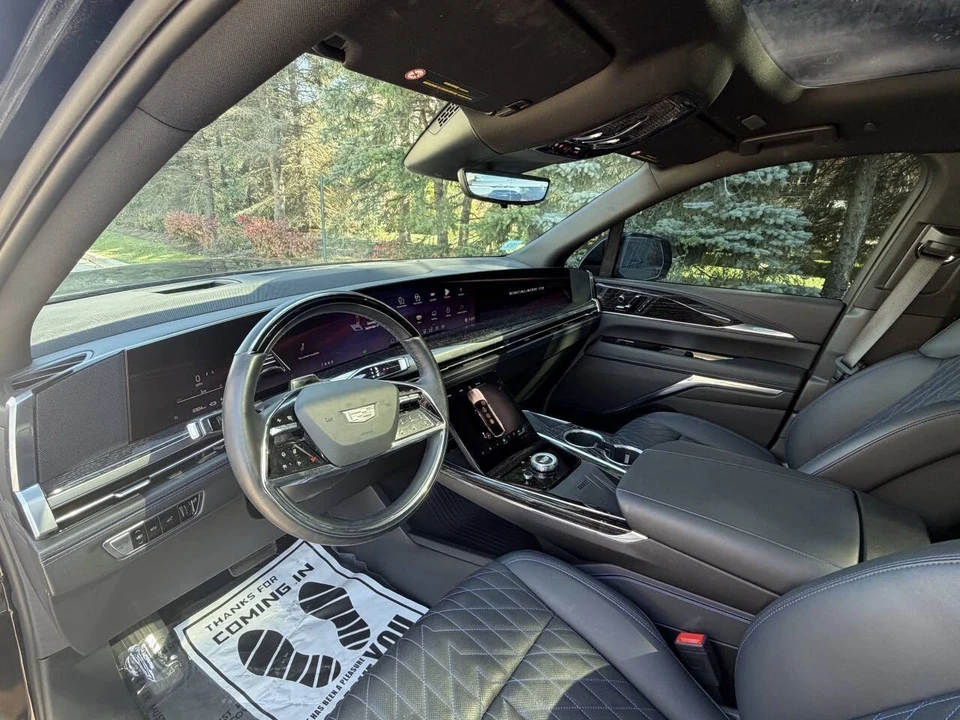 2025 Cadillac Escalade IQ - Image 18 of 21