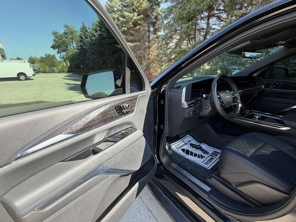 2025 Cadillac Escalade IQ - Image 20 of 21
