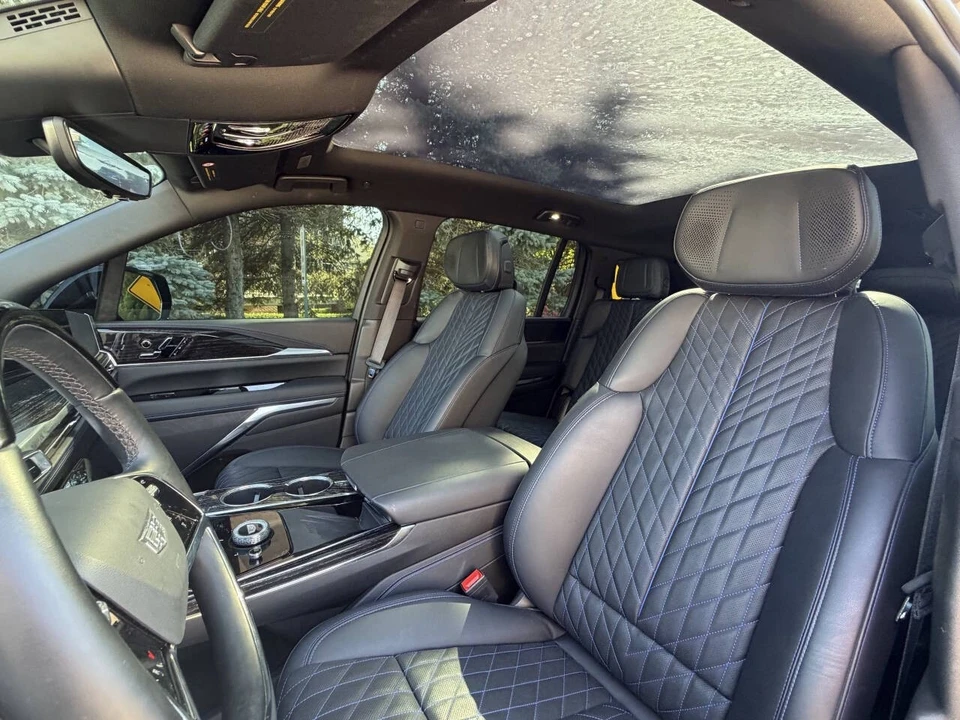 2025 Cadillac Escalade IQ - Image 16 of 21