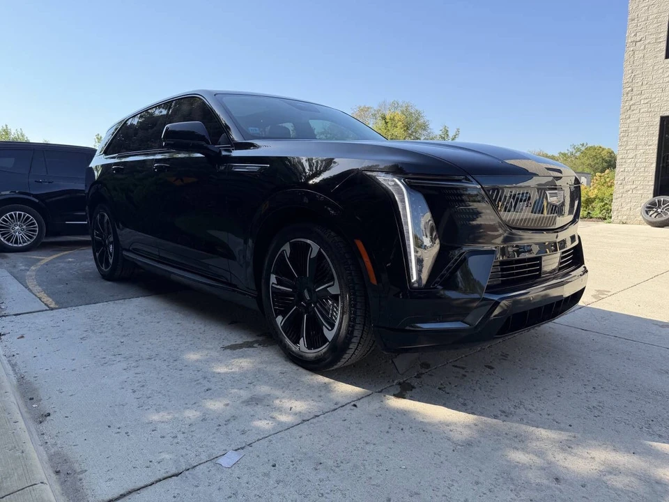 2025 Cadillac Escalade IQ - Image 7 of 21