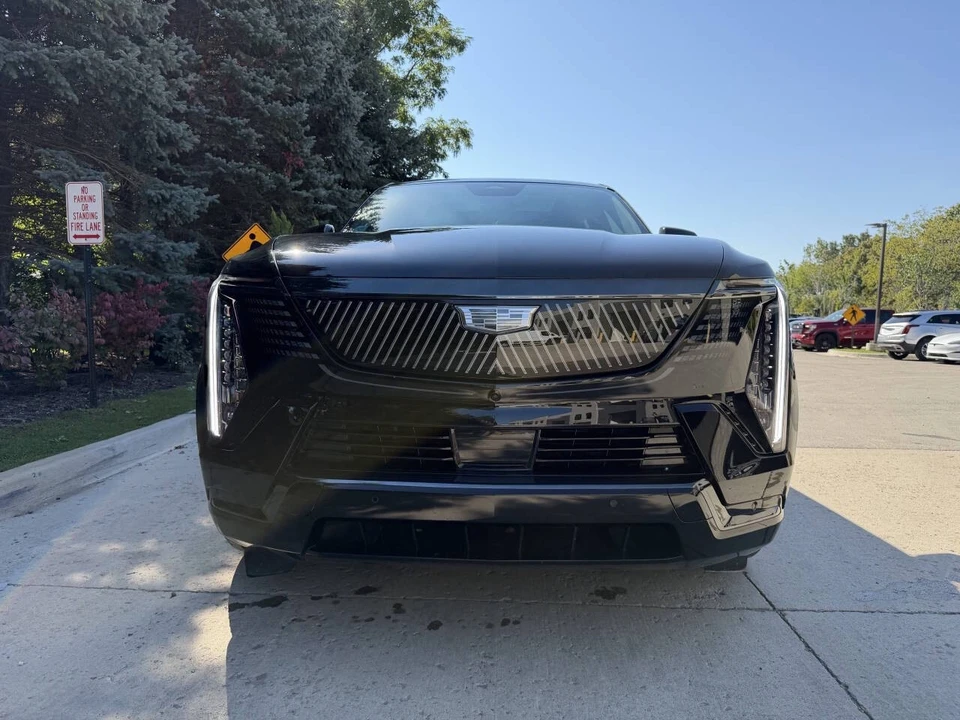2025 Cadillac Escalade IQ - Image 5 of 21