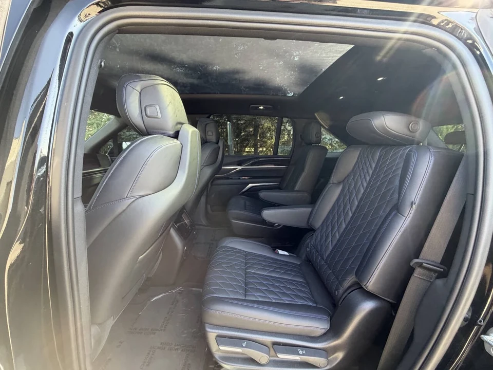 2025 Cadillac Escalade IQ - Image 15 of 21