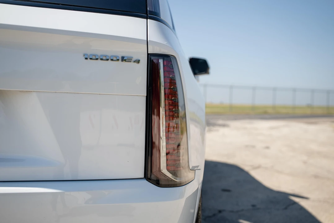 2025 Cadillac Escalade IQ - Image 29 of 31