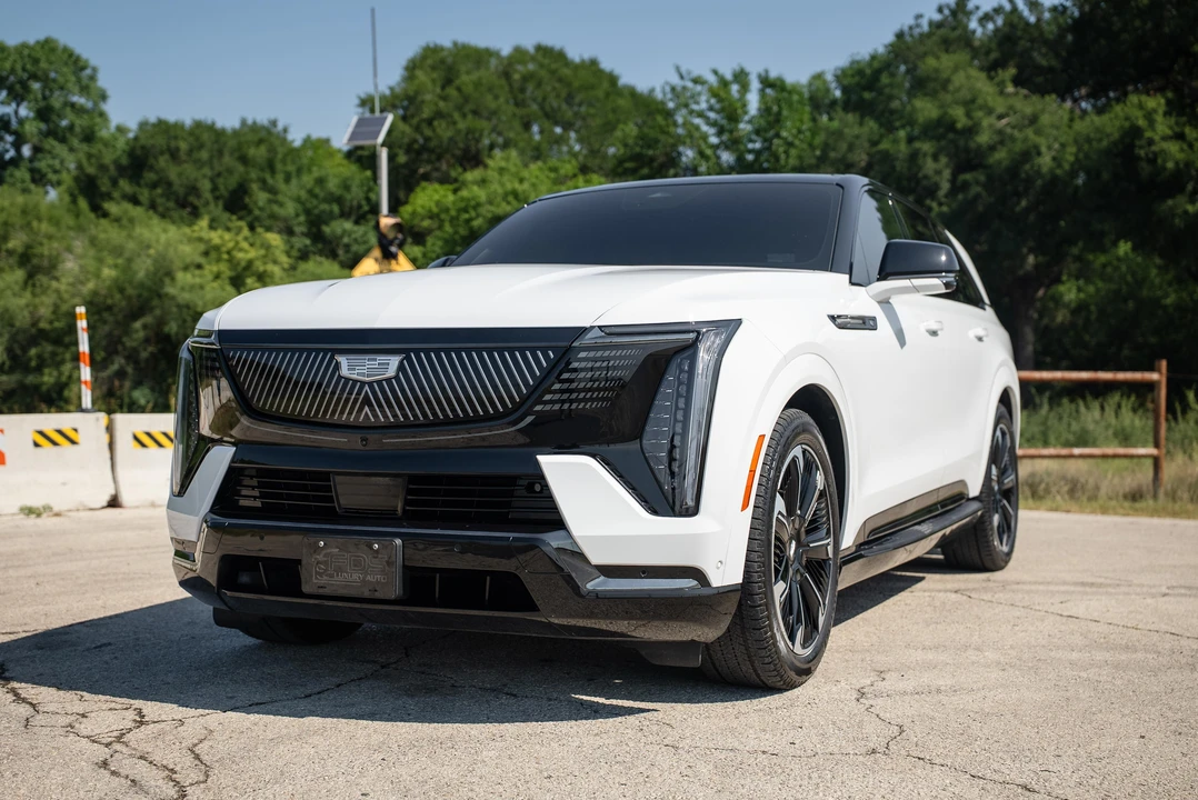 2025 Cadillac Escalade IQ - Image 6 of 31