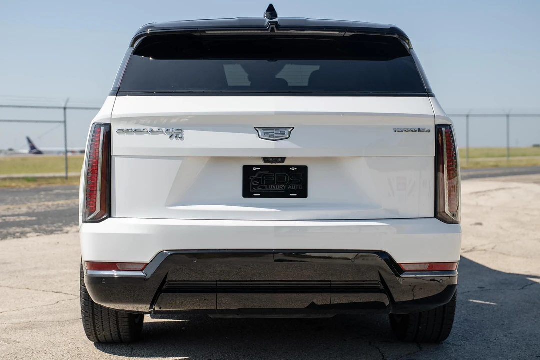 2025 Cadillac Escalade IQ - Image 5 of 31