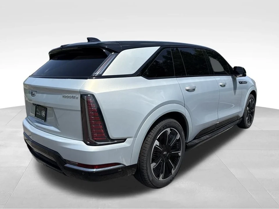 2025 Cadillac Escalade IQ - Image 8 of 12