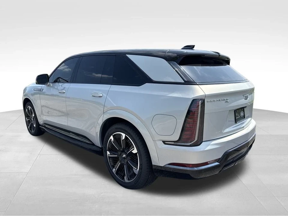 2025 Cadillac Escalade IQ - Image 4 of 12