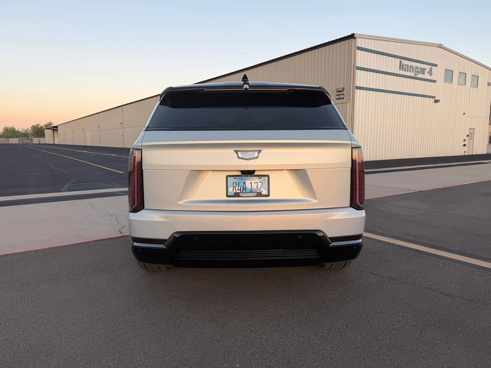 2025 Cadillac Escalade IQ - Image 18 of 31
