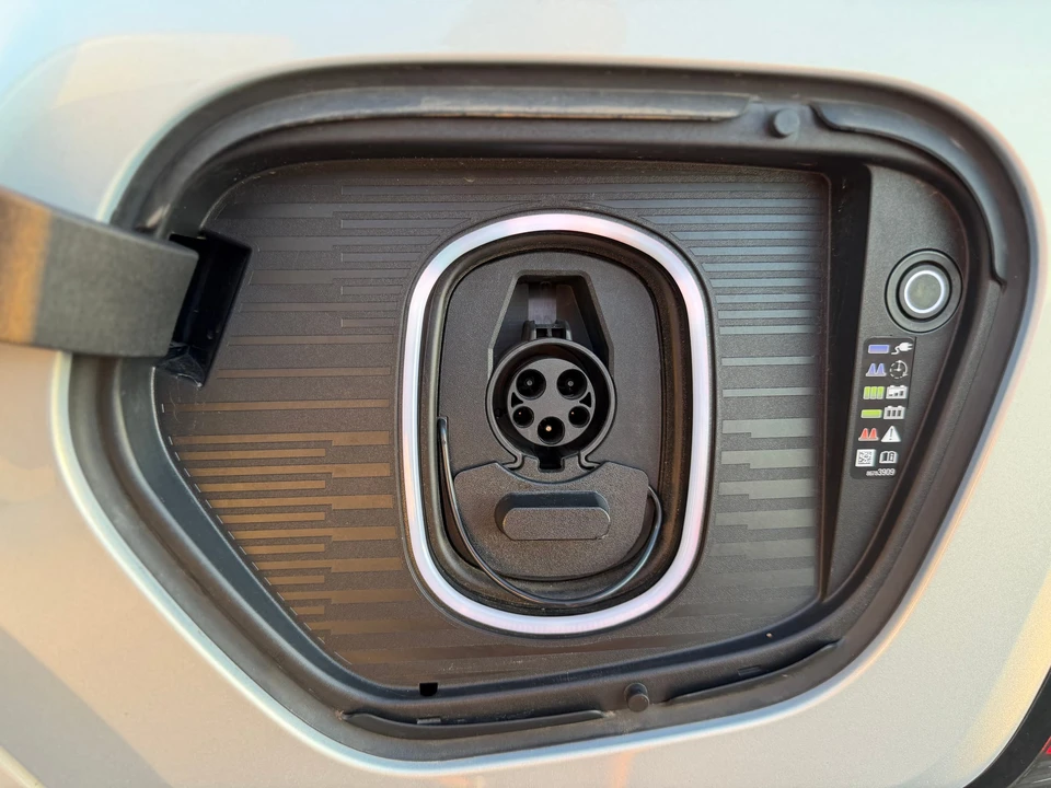 2025 Cadillac Escalade IQ - Image 31 of 31