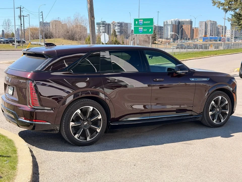 2025 Cadillac Escalade IQ - Image 5 of 15