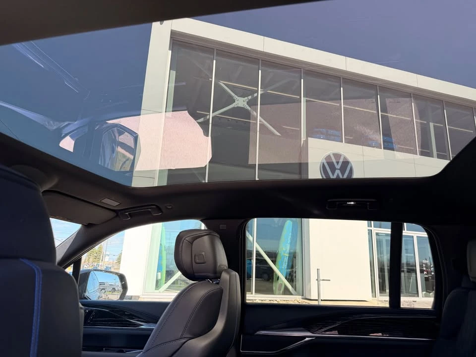 2025 Cadillac Escalade IQ - Image 12 of 15