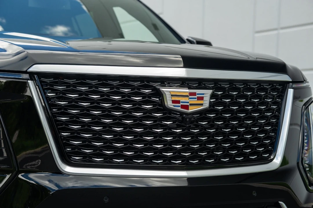 2025 Cadillac Escalade 5th Gen - Image 12 of 12