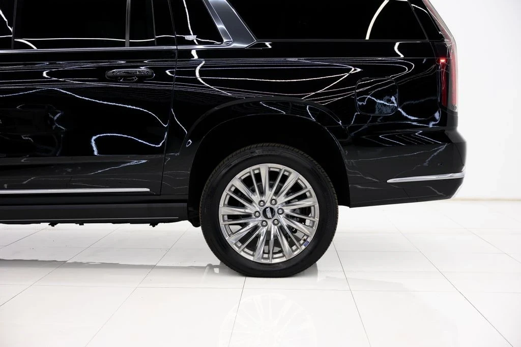 2025 Cadillac Escalade 5th Gen - Image 10 of 21
